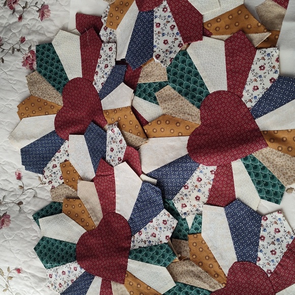 Patchwork Quilt Blocks with Heart Design - Picture 2 of 6